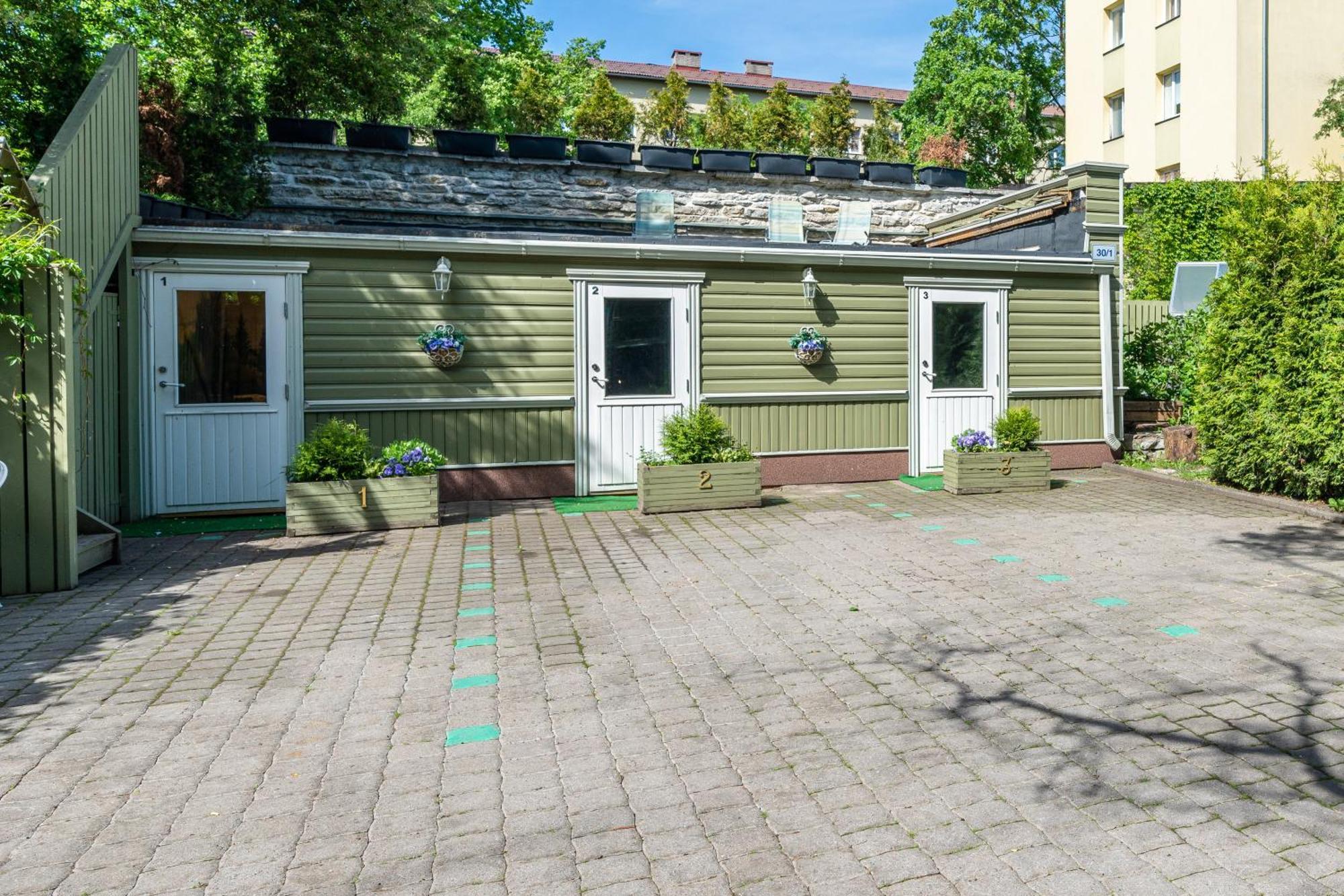 City Center Garden Camping Tallinn Exteriör bild