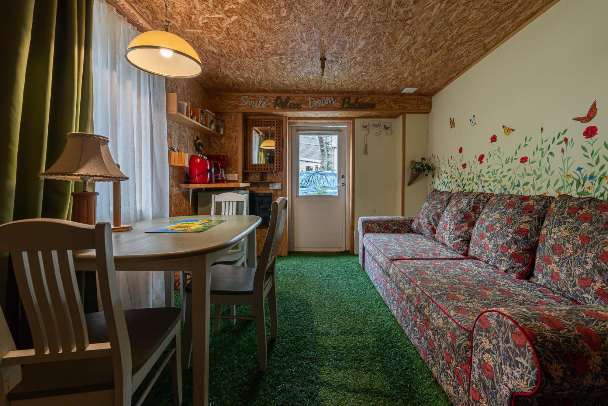 City Center Garden Camping Tallinn Exteriör bild