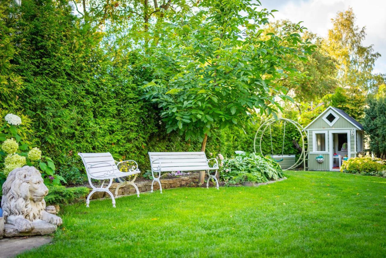 City Center Garden Camping Tallinn Exteriör bild